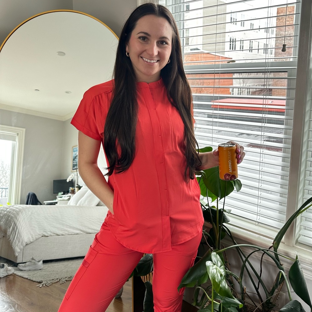 XS Uniform advantage scrubs